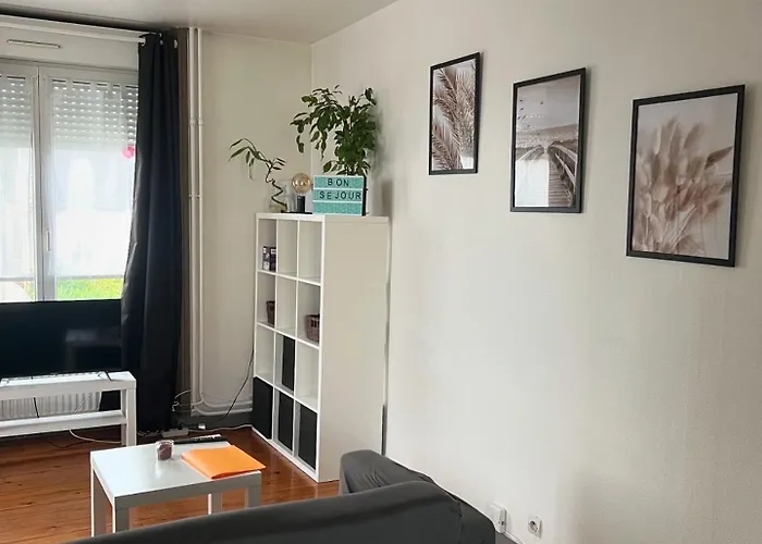 Très Joli T1 à Lambezellec Avec Parking Gratuit *