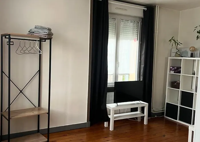 Très Joli T1 à Lambezellec Avec Parking Gratuit